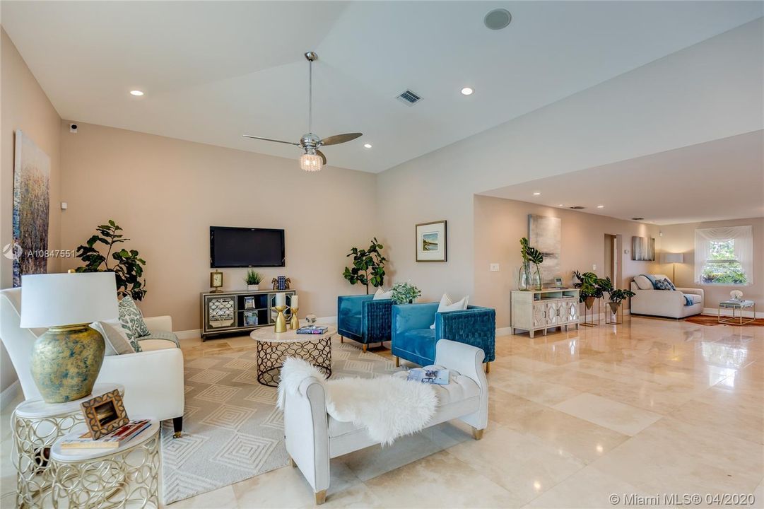 Recently Sold: $1,597,000 (4 beds, 4 baths, 2772 Square Feet)