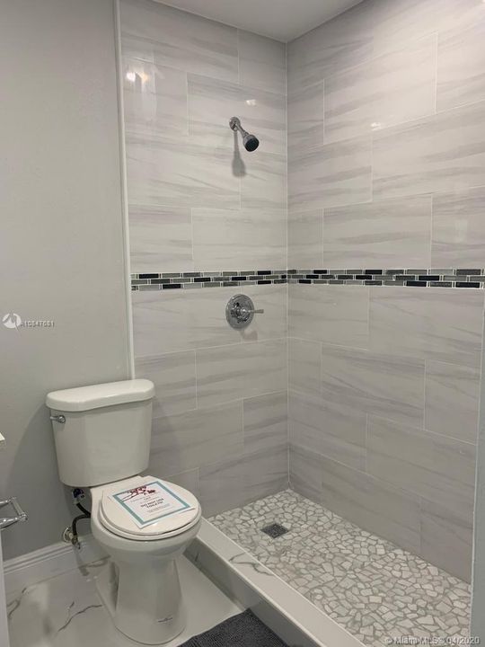 Vendido Recientemente: $414,900 (4 camas, 3 baños, 1719 Pies cuadrados)