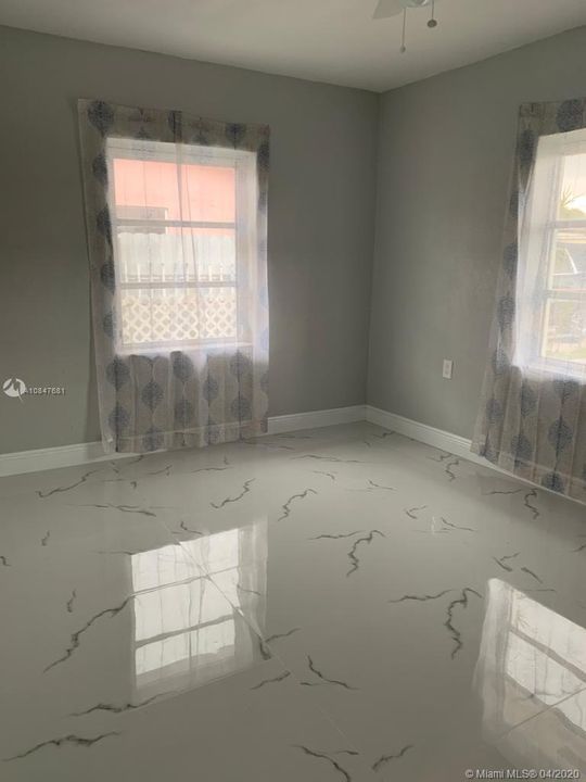 Vendido Recientemente: $414,900 (4 camas, 3 baños, 1719 Pies cuadrados)