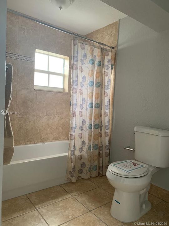 Vendido Recientemente: $414,900 (4 camas, 3 baños, 1719 Pies cuadrados)