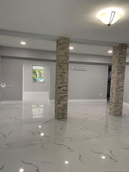 Vendido Recientemente: $414,900 (4 camas, 3 baños, 1719 Pies cuadrados)