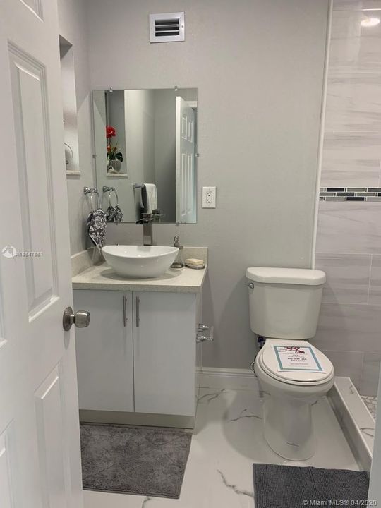 Vendido Recientemente: $414,900 (4 camas, 3 baños, 1719 Pies cuadrados)