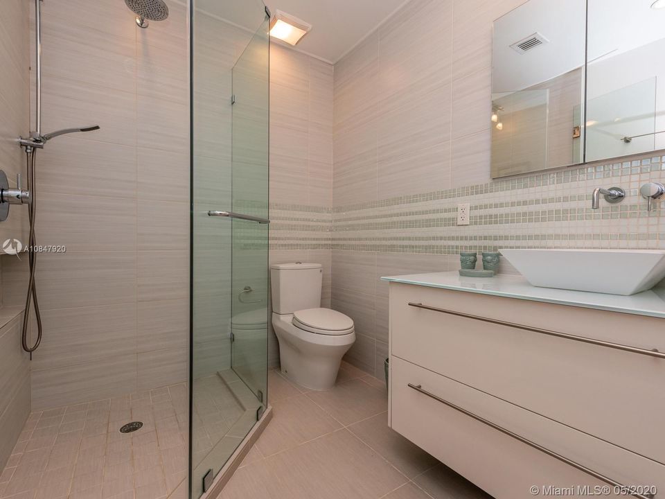 Another beautifully appointed bath