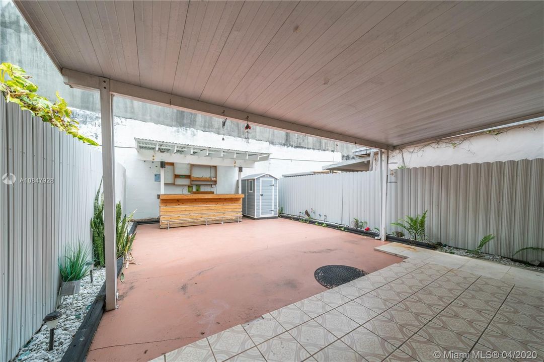 Недавно продано: $295,000 (3 спален, 2 ванн, 1520 Квадратных фут)