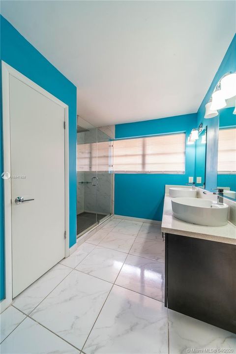 Недавно продано: $295,000 (3 спален, 2 ванн, 1520 Квадратных фут)