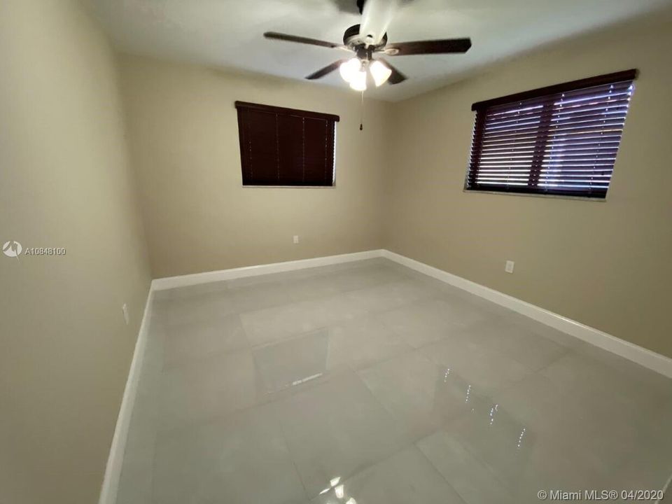 Recently Rented: $2,500 (3 beds, 2 baths, 2218 Square Feet)