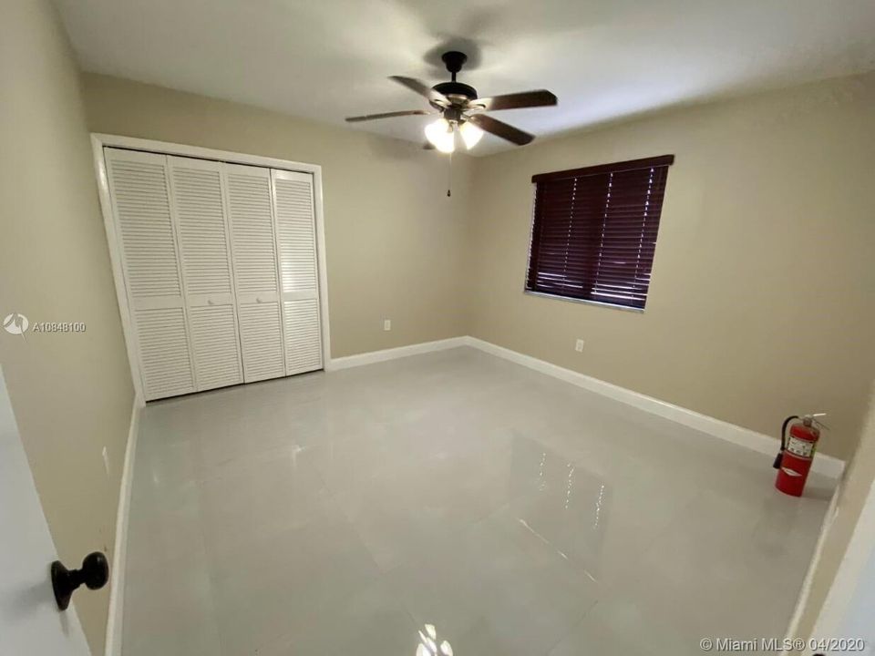 Recently Rented: $2,500 (3 beds, 2 baths, 2218 Square Feet)
