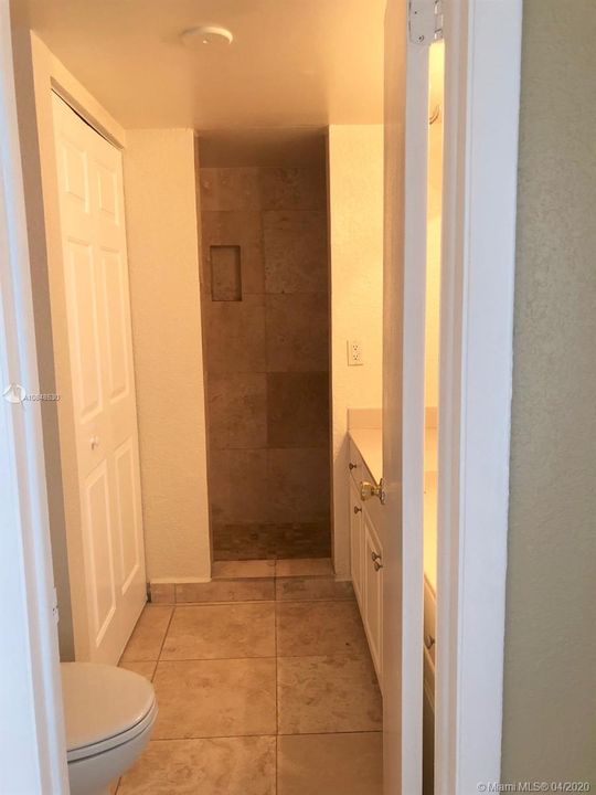 Recently Sold: $126,999 (2 beds, 2 baths, 944 Square Feet)