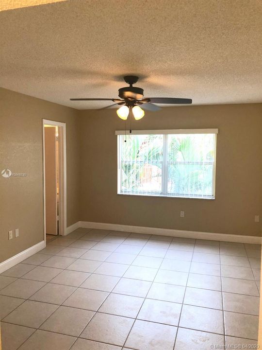 Recently Sold: $126,999 (2 beds, 2 baths, 944 Square Feet)