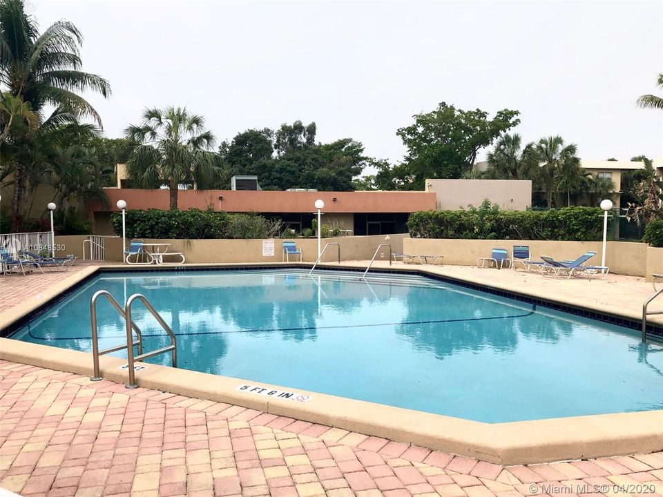 Recently Sold: $126,999 (2 beds, 2 baths, 944 Square Feet)