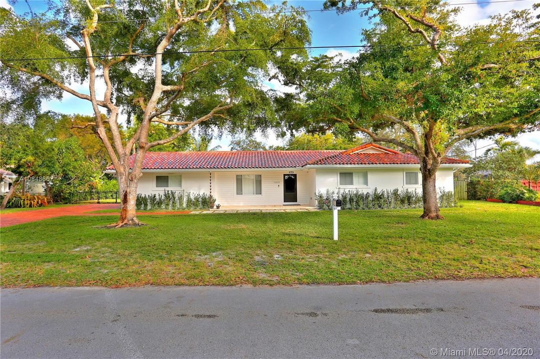 Recently Rented: $5,800 (4 beds, 2 baths, 2170 Square Feet)