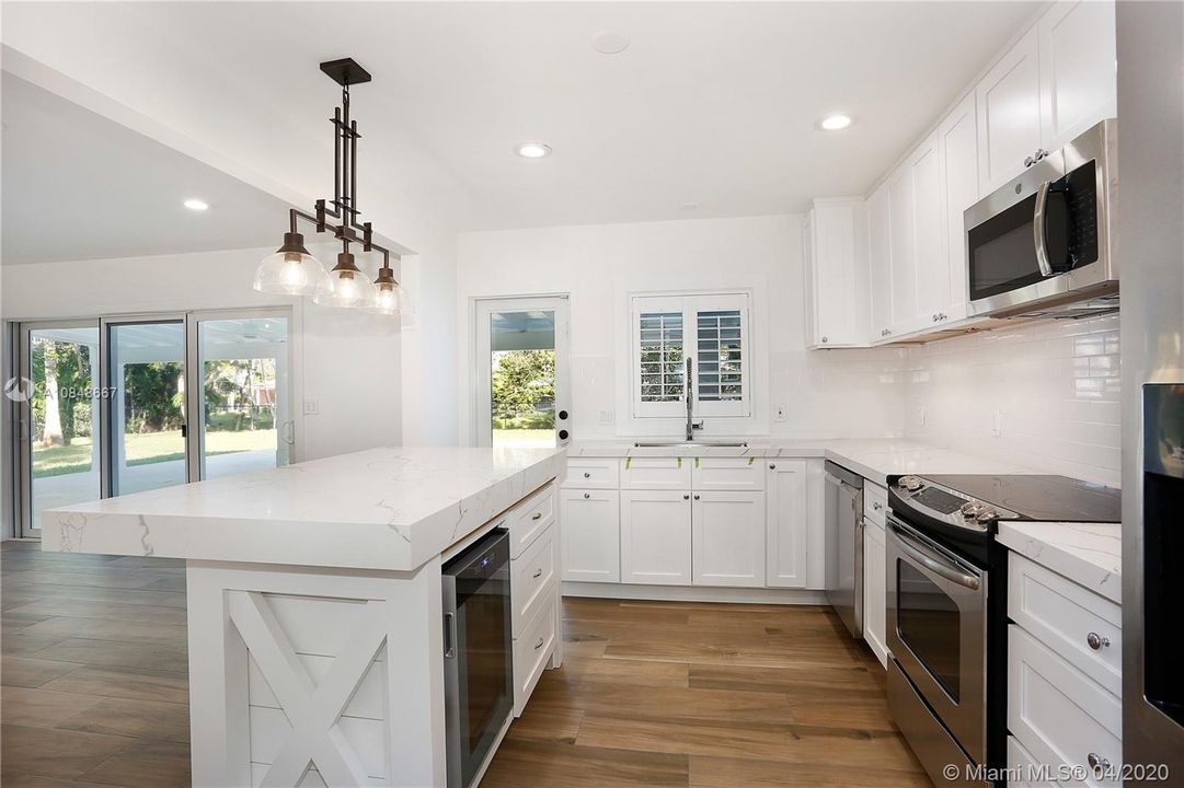Recently Rented: $5,800 (4 beds, 2 baths, 2170 Square Feet)