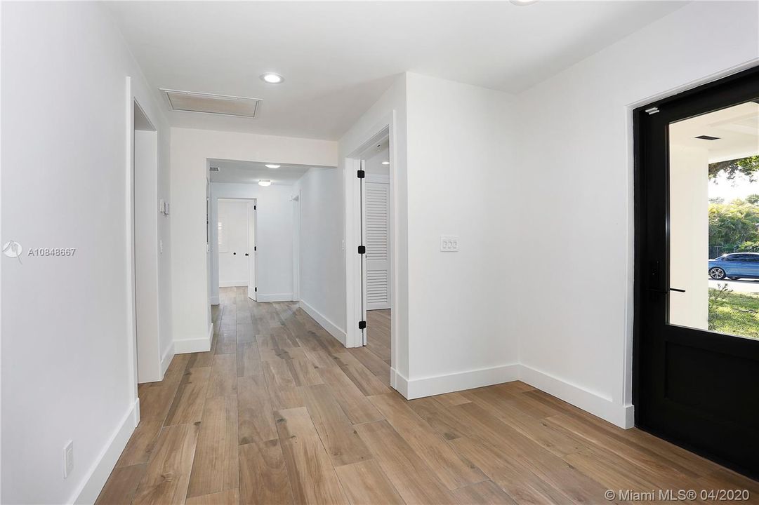 Recently Rented: $5,800 (4 beds, 2 baths, 2170 Square Feet)