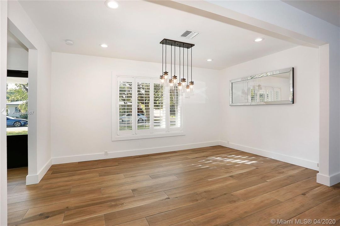 Recently Rented: $5,800 (4 beds, 2 baths, 2170 Square Feet)