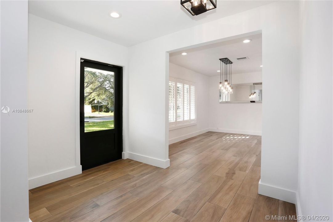Recently Rented: $5,800 (4 beds, 2 baths, 2170 Square Feet)