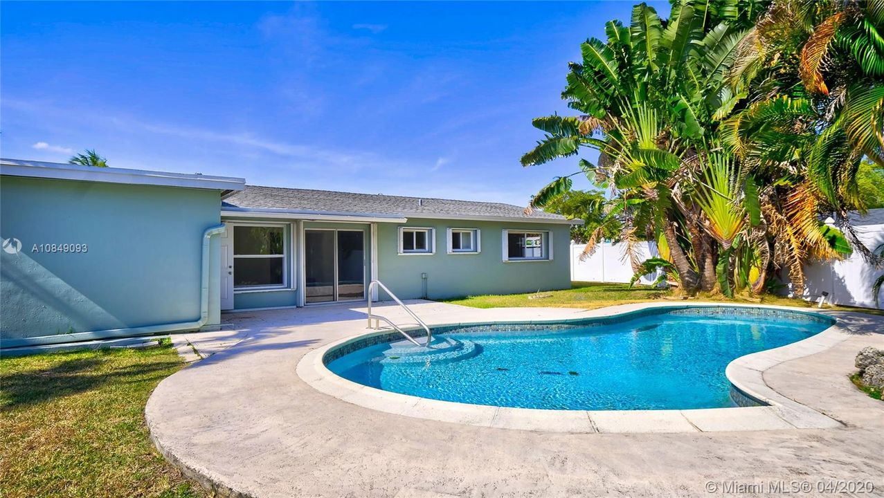 Vendido Recientemente: $311,900 (3 camas, 2 baños, 1364 Pies cuadrados)