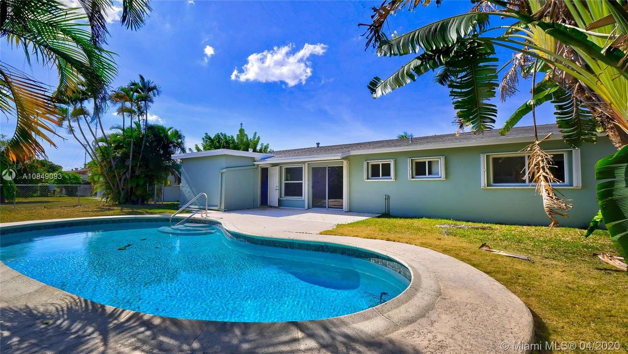 Vendido Recientemente: $311,900 (3 camas, 2 baños, 1364 Pies cuadrados)