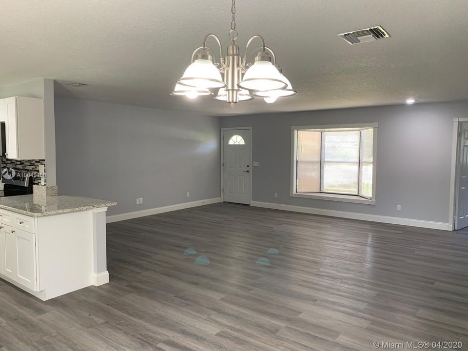 Recently Rented: $1,575 (3 beds, 2 baths, 1432 Square Feet)