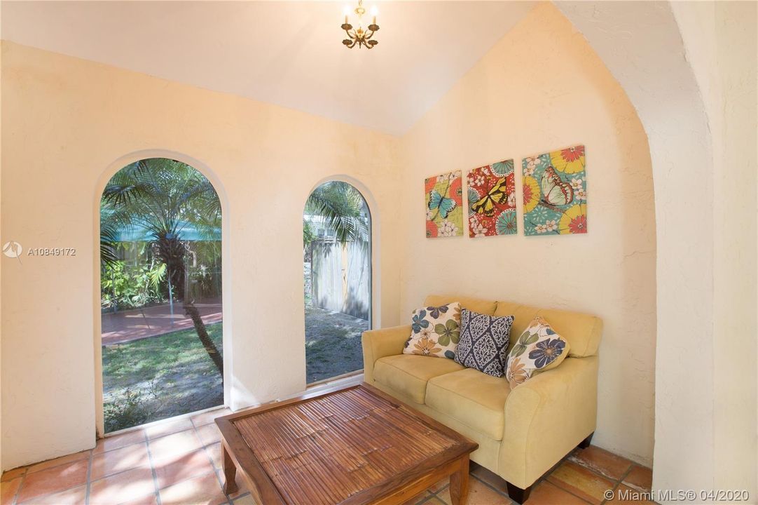 Recently Rented: $3,900 (3 beds, 4 baths, 2448 Square Feet)