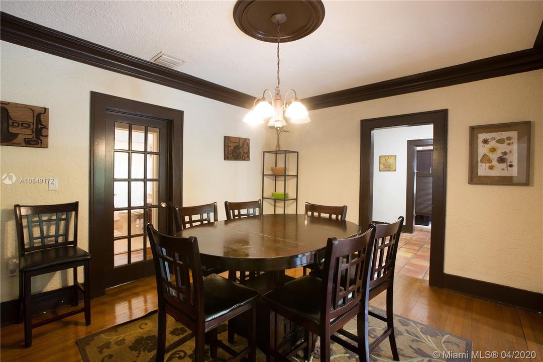 Recently Rented: $3,900 (3 beds, 4 baths, 2448 Square Feet)