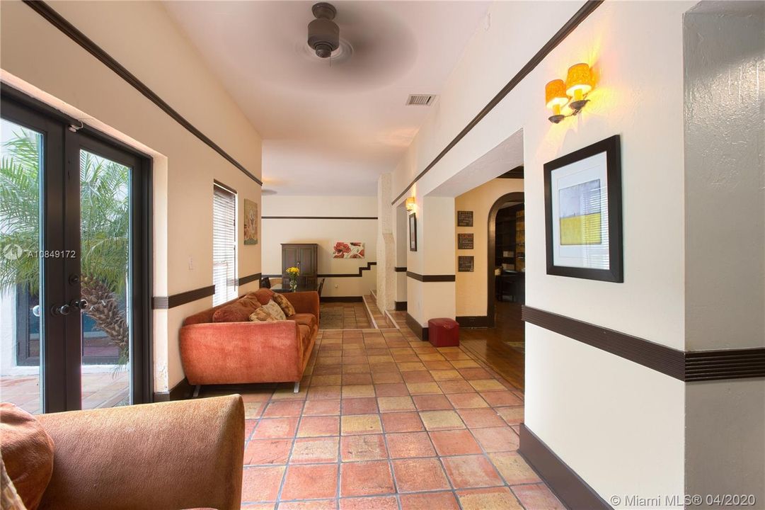 Recently Rented: $3,900 (3 beds, 4 baths, 2448 Square Feet)