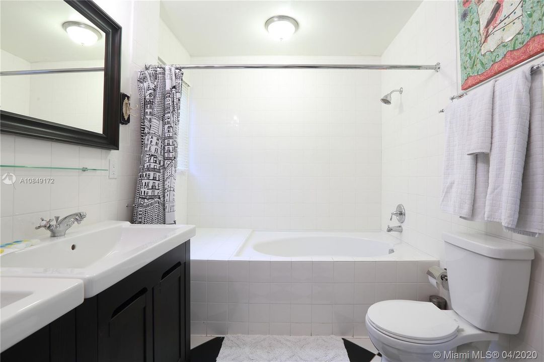 Recently Rented: $3,900 (3 beds, 4 baths, 2448 Square Feet)