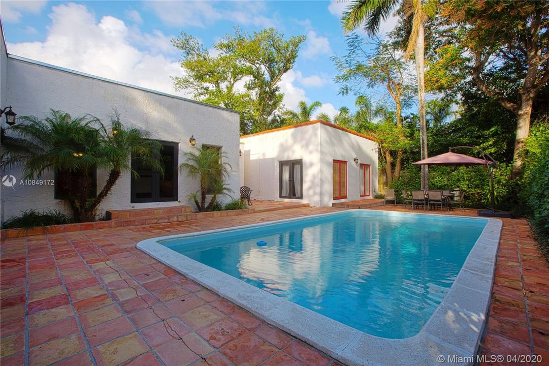 Recently Rented: $3,900 (3 beds, 4 baths, 2448 Square Feet)