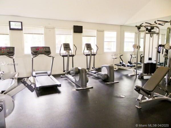 Recently Rented: $1,300 (1 beds, 1 baths, 636 Square Feet)