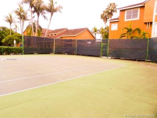 Recently Rented: $1,300 (1 beds, 1 baths, 636 Square Feet)