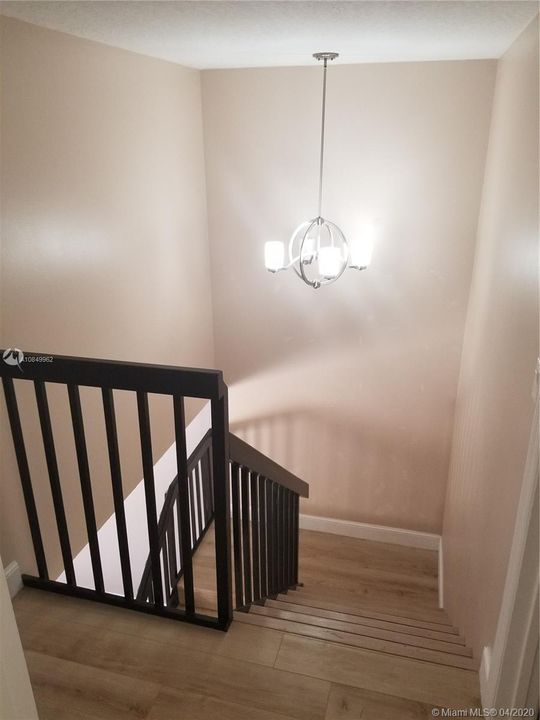 Недавно продано: $289,999 (2 спален, 2 ванн, 1264 Квадратных фут)