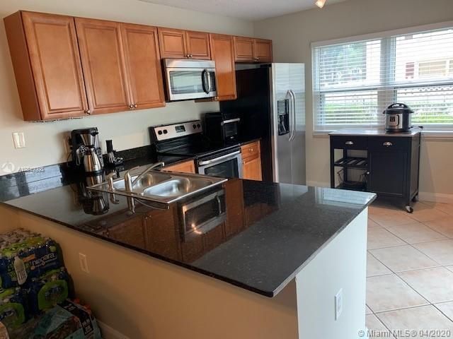 Recently Sold: $229,000 (2 beds, 2 baths, 1398 Square Feet)