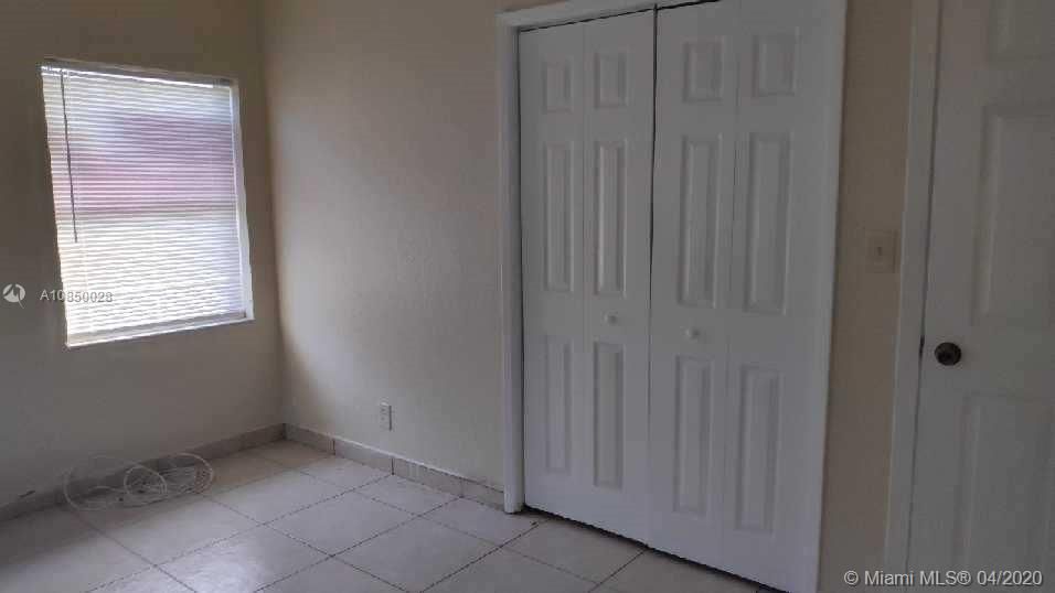 Recently Rented: $2,400 (5 beds, 2 baths, 1285 Square Feet)