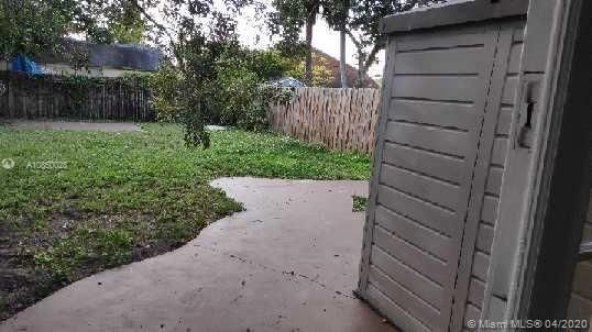 Recently Rented: $2,400 (5 beds, 2 baths, 1285 Square Feet)