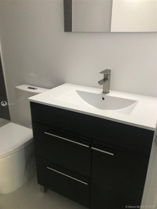 Недавно арендовано: $2,500 (2 спален, 2 ванн, 1030 Квадратных фут)