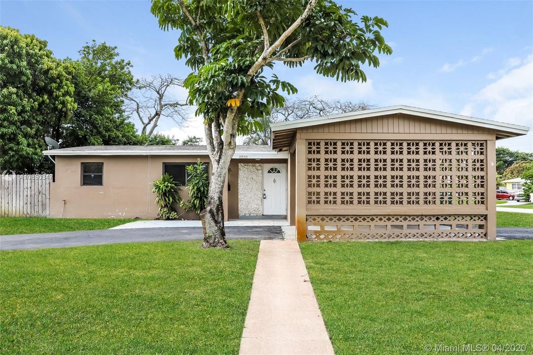 Recientemente alquilado: $1,895 (3 camas, 2 baños, 1403 Pies cuadrados)
