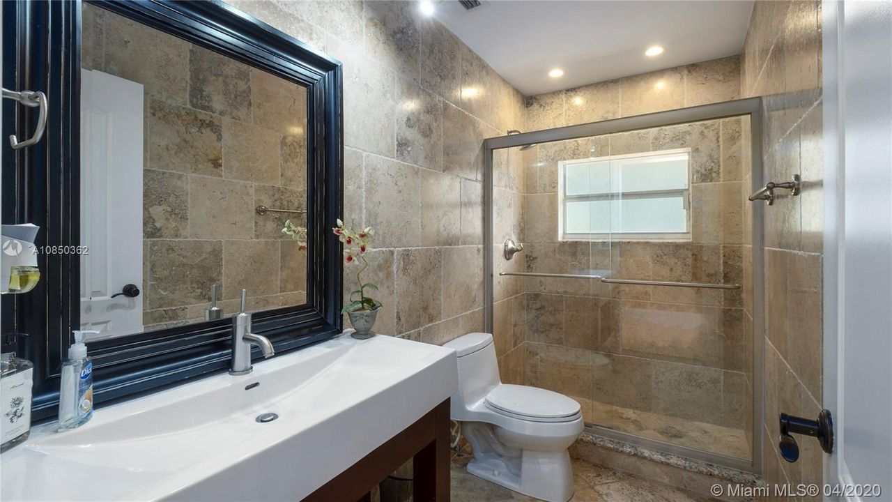 Recently Sold: $699,000 (4 beds, 4 baths, 3817 Square Feet)