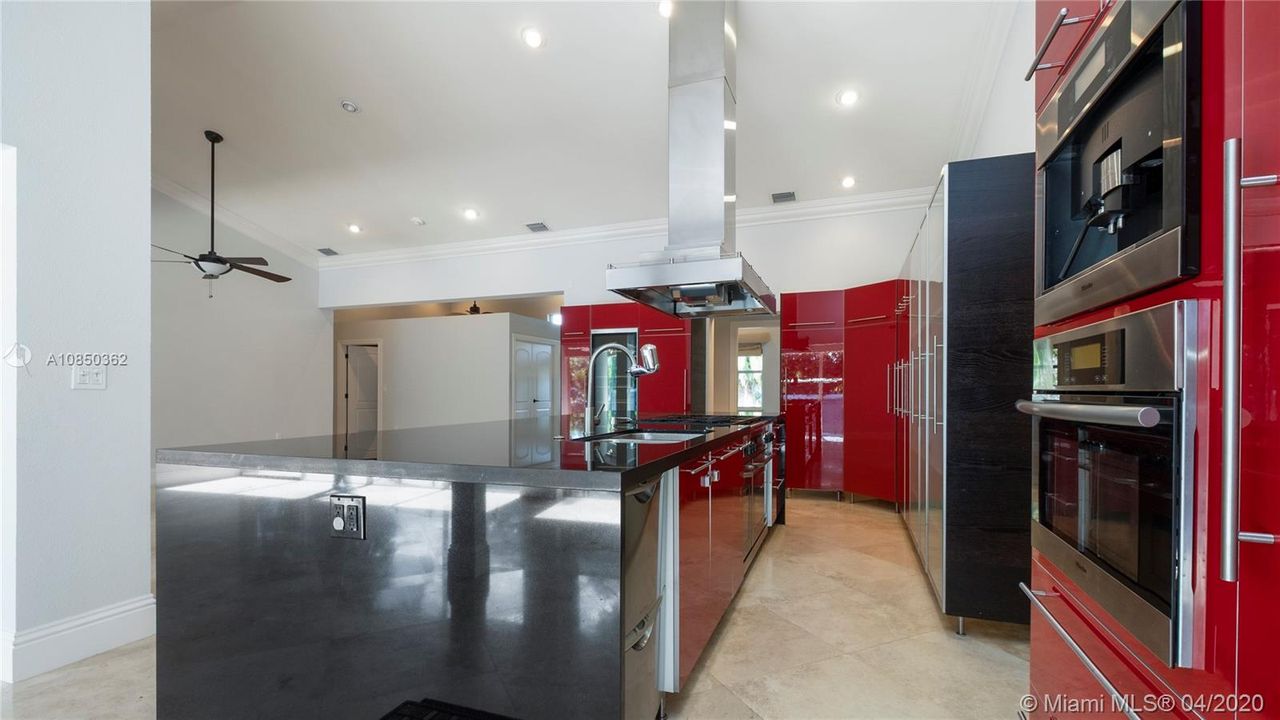 Recently Sold: $699,000 (4 beds, 4 baths, 3817 Square Feet)
