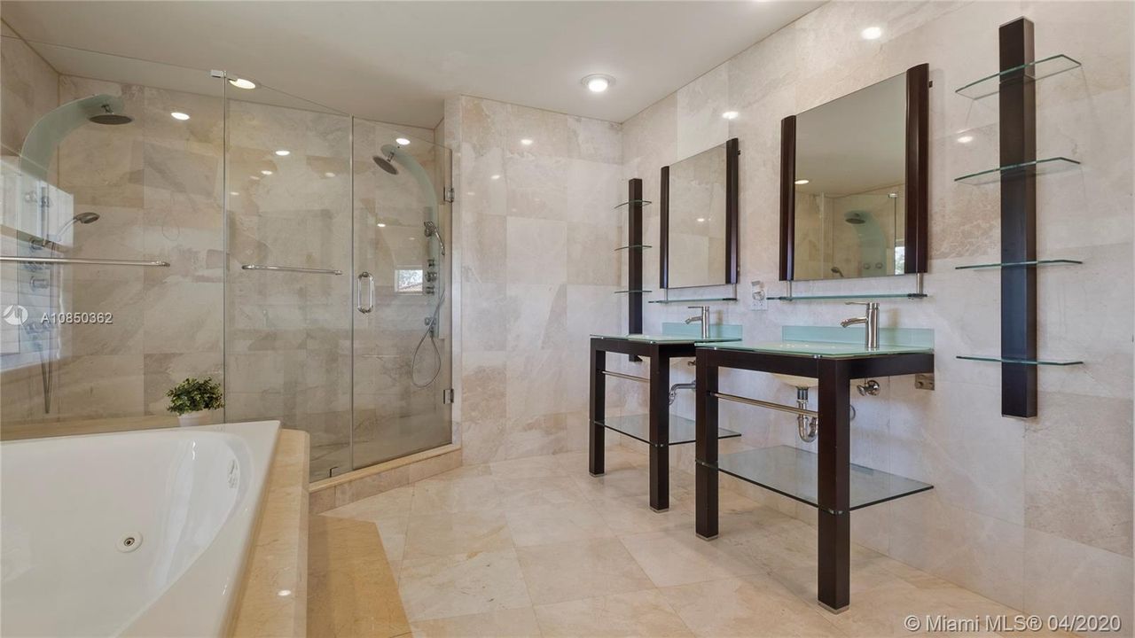 Recently Sold: $699,000 (4 beds, 4 baths, 3817 Square Feet)