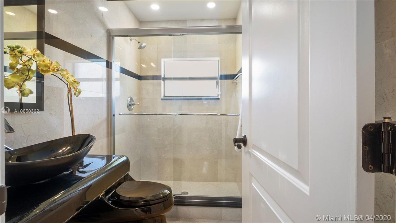 Recently Sold: $699,000 (4 beds, 4 baths, 3817 Square Feet)