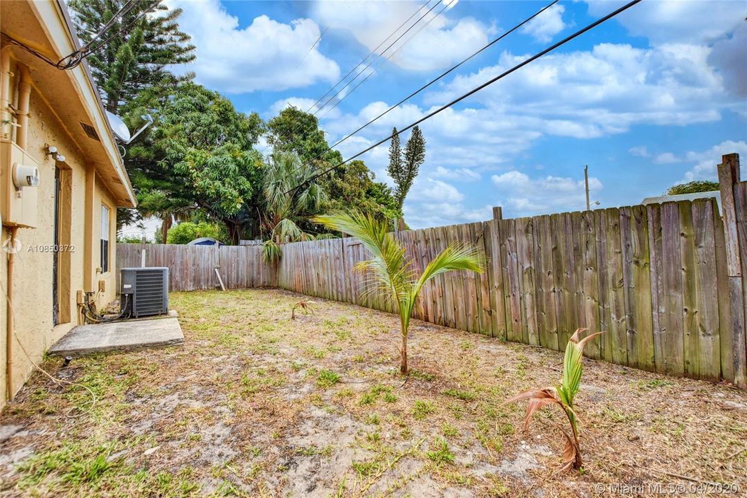 Recently Sold: $200,000 (4 beds, 3 baths, 1382 Square Feet)