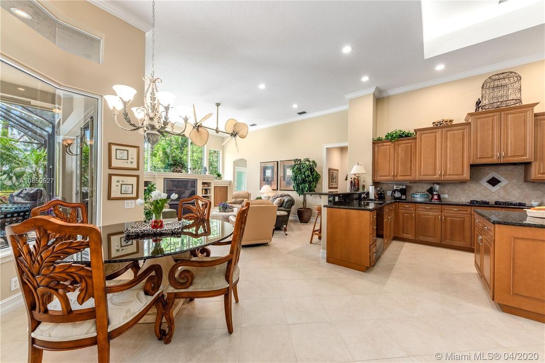 Recently Sold: $1,000,000 (4 beds, 3 baths, 3719 Square Feet)