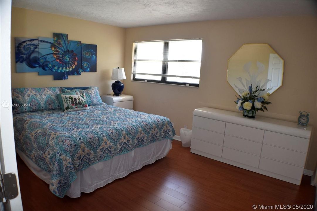 Recently Rented: $3,950 (4 beds, 3 baths, 3882 Square Feet)