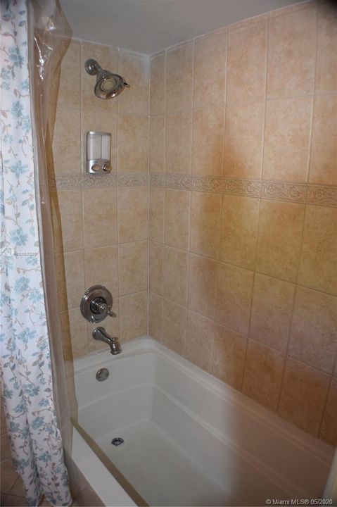 Recently Rented: $3,950 (4 beds, 3 baths, 3882 Square Feet)