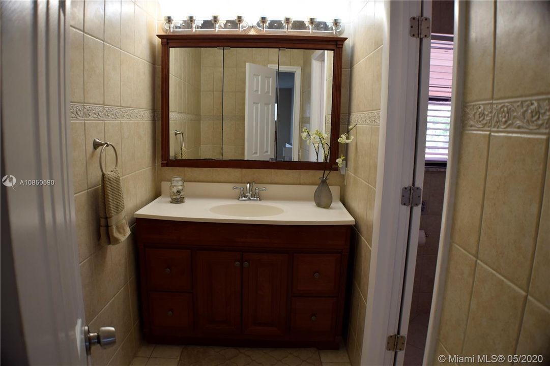 Recently Rented: $3,950 (4 beds, 3 baths, 3882 Square Feet)