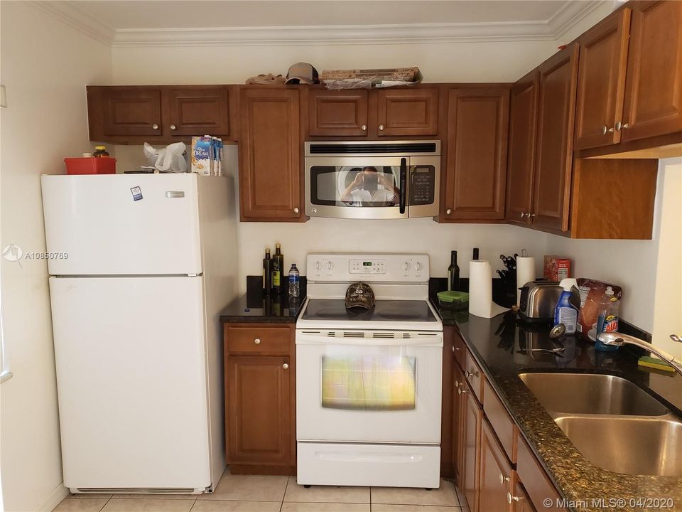 Недавно продано: $124,500 (2 спален, 2 ванн, 1250 Квадратных фут)
