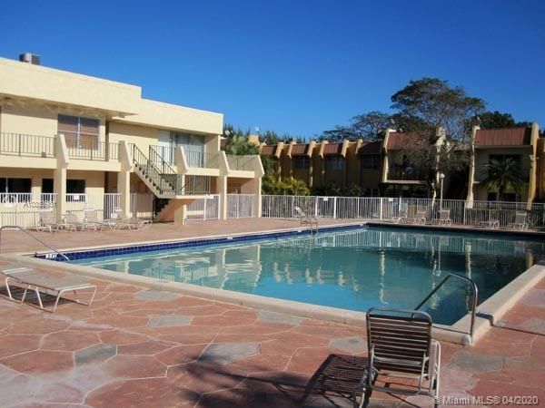 Recently Rented: $1,325 (1 beds, 1 baths, 758 Square Feet)