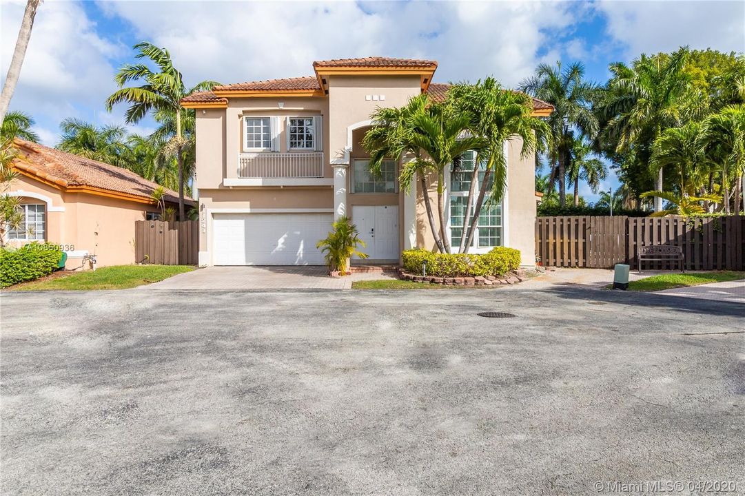 Recently Rented: $4,200 (5 beds, 4 baths, 2569 Square Feet)