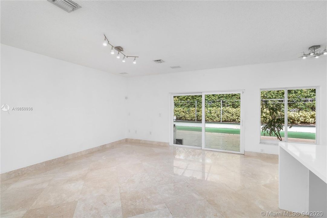 Recently Rented: $4,200 (5 beds, 4 baths, 2569 Square Feet)
