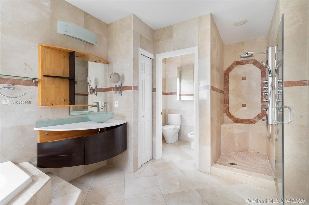 Recently Rented: $4,200 (5 beds, 4 baths, 2569 Square Feet)