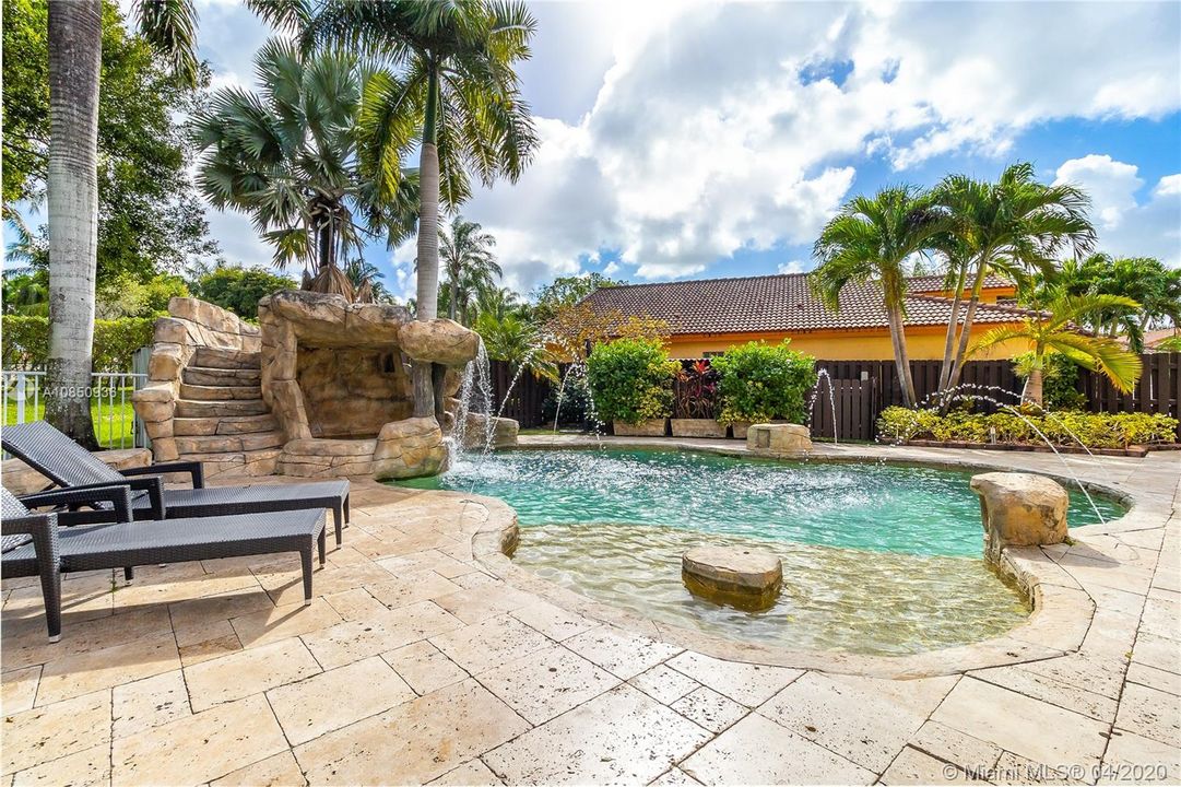 Recently Rented: $4,200 (5 beds, 4 baths, 2569 Square Feet)